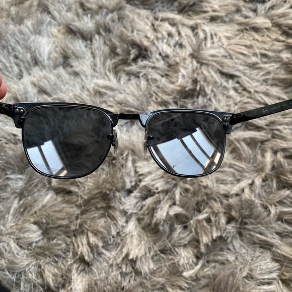 PRADA/ WILDFOX/ RAY BANS - Picture 3 of 14